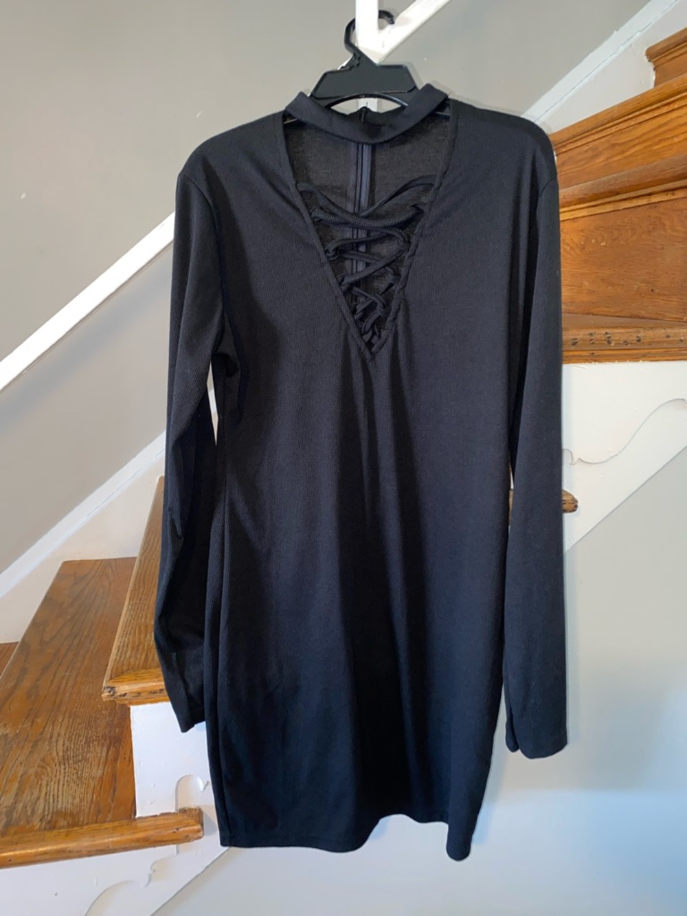 Black Long Sleeve Lace-Up V front Dress size large